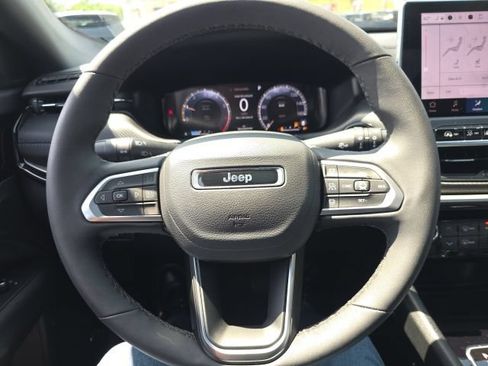 Used 2025 Jeep Compass Limited w/ Driver Assist Group I AWD/4WD image 20
