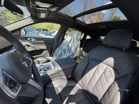 New 2026 BMW X6 xDrive40i AWD/4WD image 9