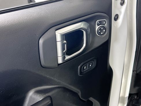 Used 2023 Jeep Gladiator Sport AWD/4WD image 18