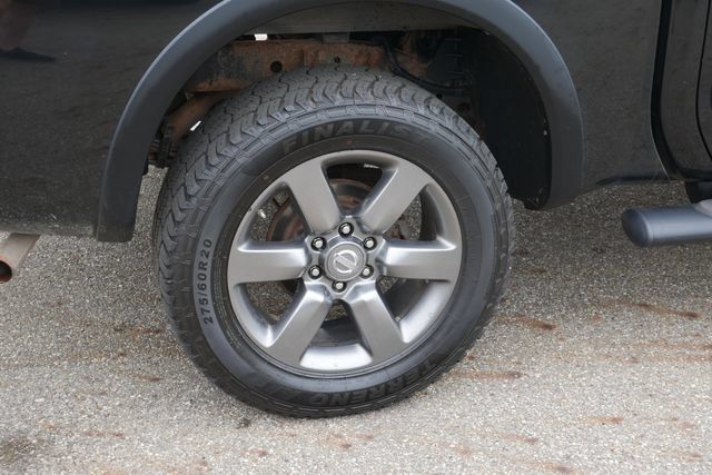 Used 2015 Nissan Titan SV w/ SV Value Truck Package AWD/4WD image 12