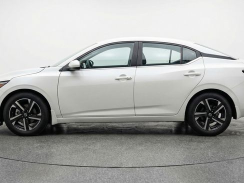 Used 2025 Nissan Sentra SV FWD image 5