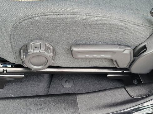 Used 2025 Jeep Wrangler Willys image 26