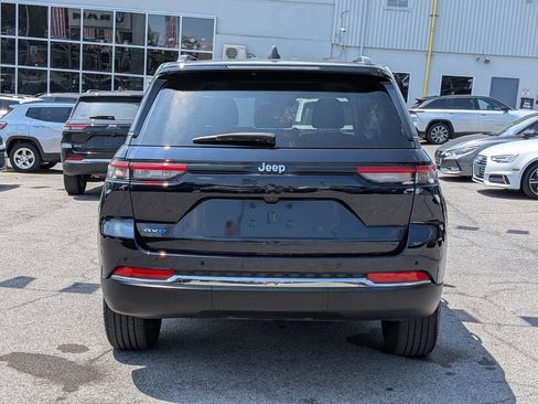 Used 2023 Jeep Grand Cherokee 4WD 4xe image 7