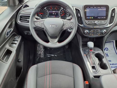 Used 2024 Chevrolet Equinox RS image 3