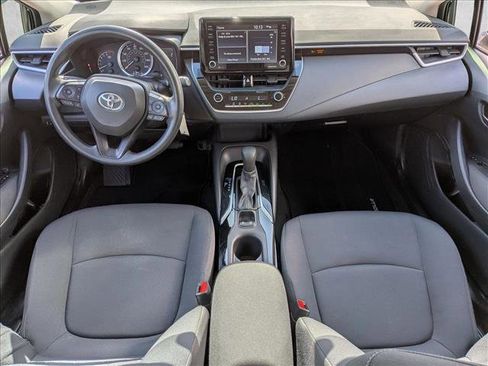 Used 2022 Toyota Corolla LE image 17