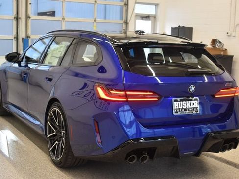 New 2027 BMW M5 Touring AWD/4WD image 10