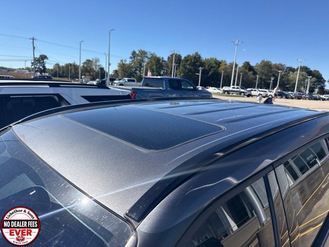 Used 2023 Toyota Highlander XSE FWD image 3