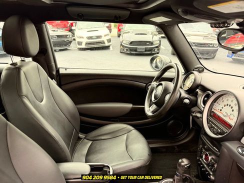 Used 2011 MINI Cooper Clubman FWD image 16