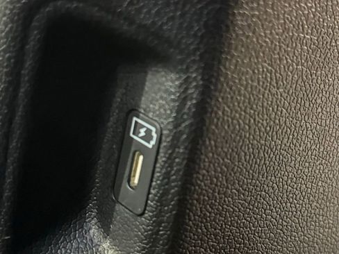 Used 2024 Kia Sorento S w/ Panoramic Sunroof Package image 82