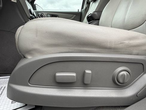 Used 2015 Chevrolet Traverse LT image 29