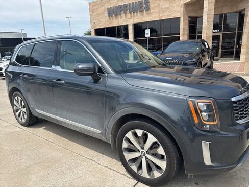 Used 2021 Kia Telluride EX w/ EX Premium Package FWD image 2