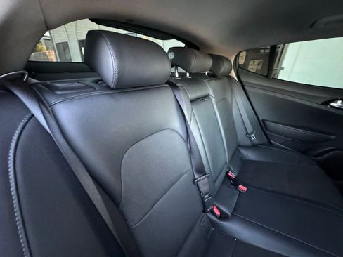 Used 2018 Kia Stinger Premium image 26