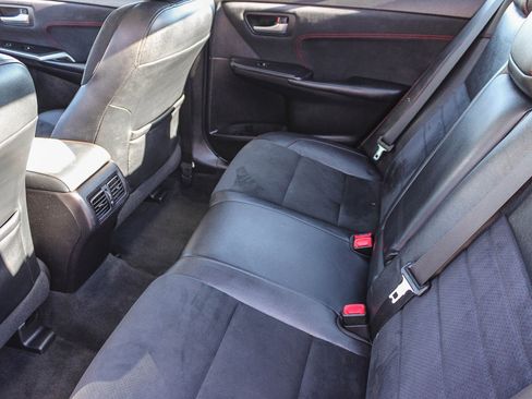 Used 2017 Toyota Camry XSE image 19