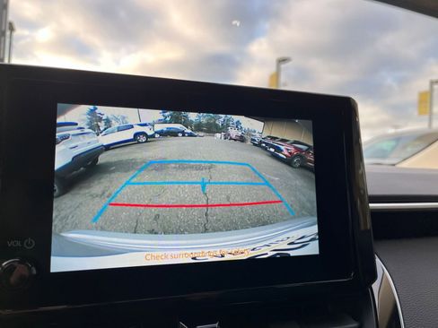 Used 2025 Toyota Corolla LE image 17