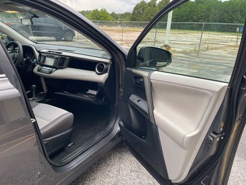 Used 2013 Toyota RAV4 XLE FWD image 20