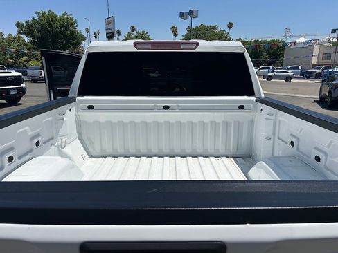 Used 2023 Chevrolet Silverado 1500 LT w/ Z71 Off-Road Package AWD/4WD image 24