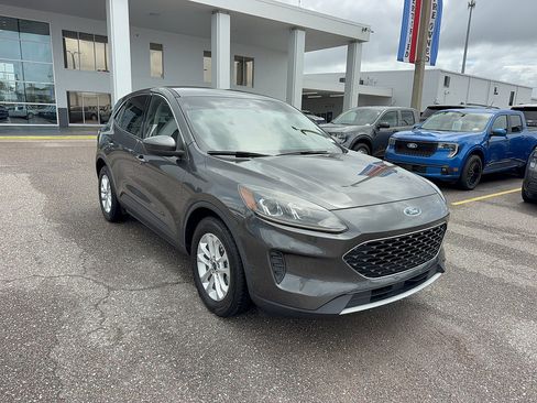 Certified 2020 Ford Escape SE FWD image 4