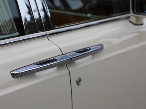 Used 2011 Rolls-Royce Phantom Sedan RWD image 58