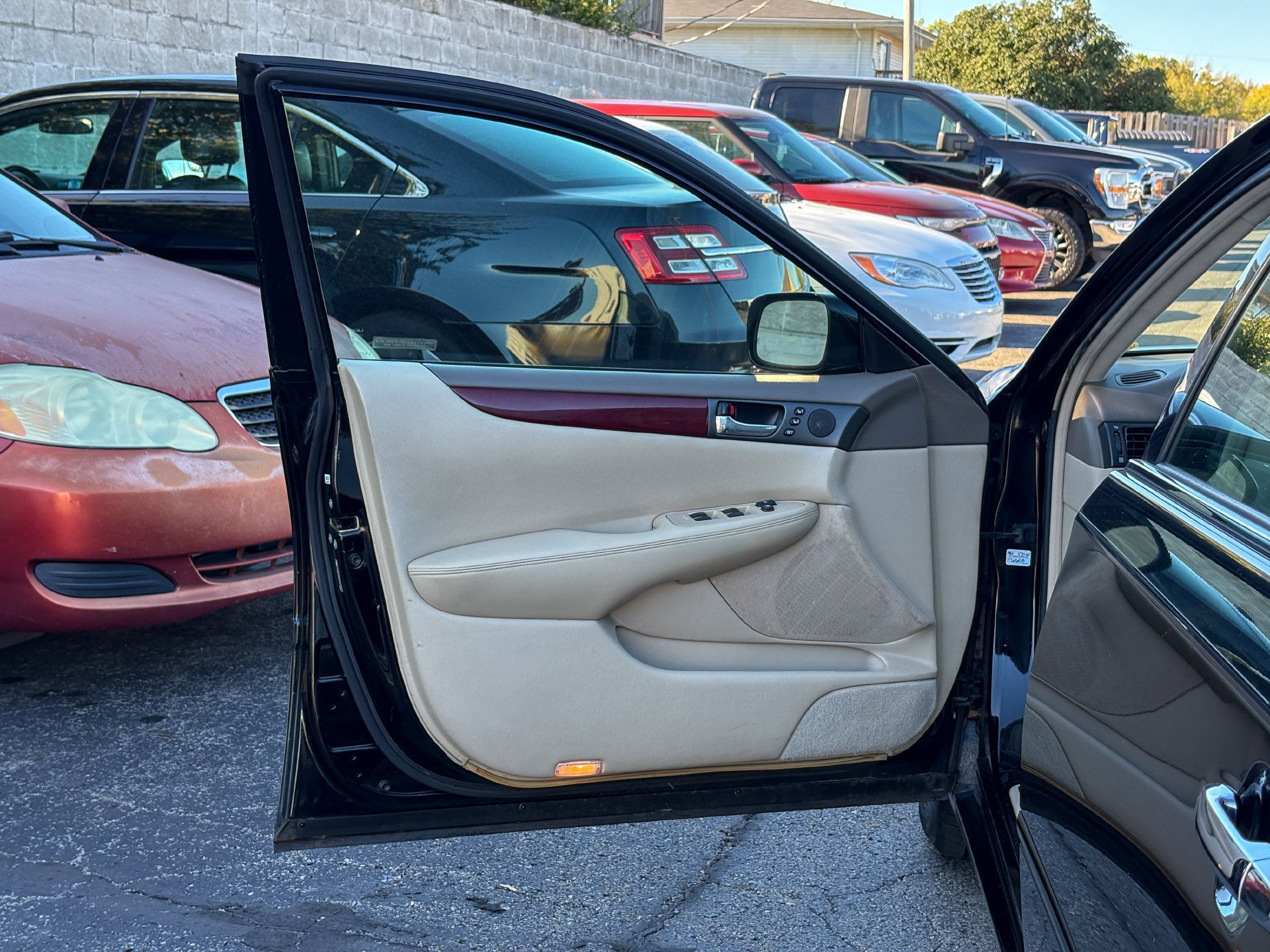 Used 2004 Lexus ES 330 FWD image 9
