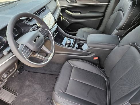 New 2026 Jeep Grand Cherokee L Limited image 14
