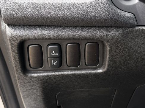 Used 2025 Mitsubishi Outlander Sport LE AWD/4WD image 20