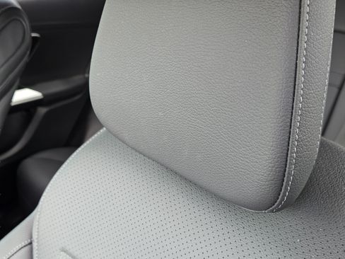 Used 2026 Mercedes-Benz GLC 300 image 7