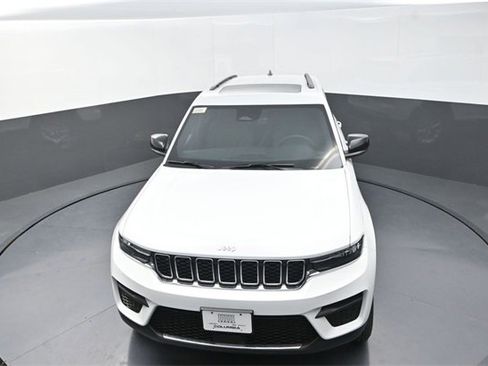 New 2025 Jeep Grand Cherokee Laredo X image 10