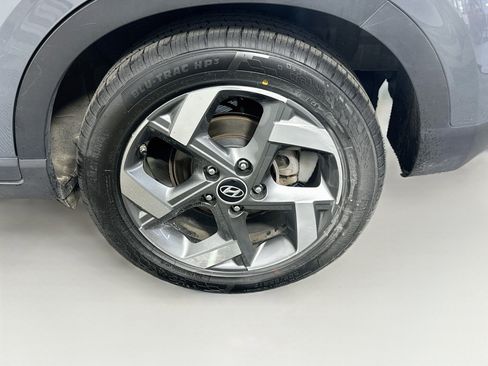 Used 2025 Hyundai Venue SEL FWD image 11