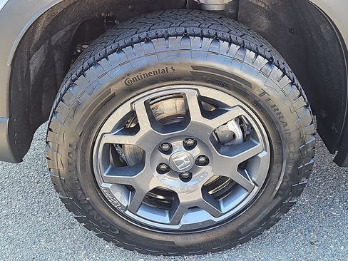 Used 2024 Honda Pilot TrailSport image 9