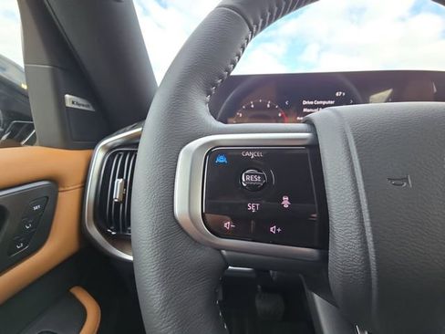 New 2026 Nissan Armada SL image 12