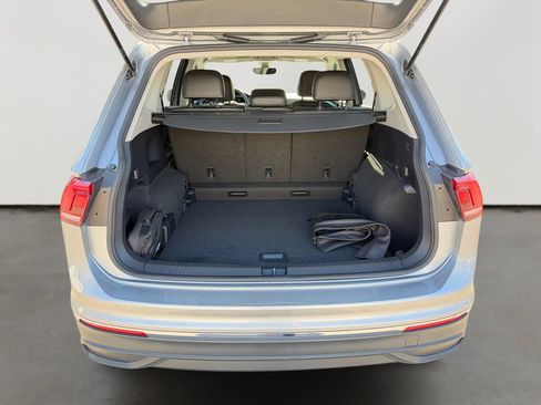 Used 2022 Volkswagen Tiguan SE AWD/4WD image 14