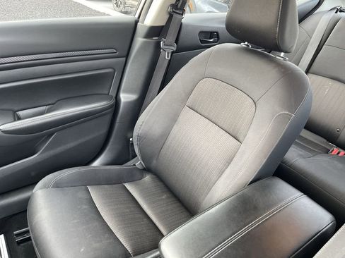 Used 2024 Nissan Altima 2.5 SV image 23