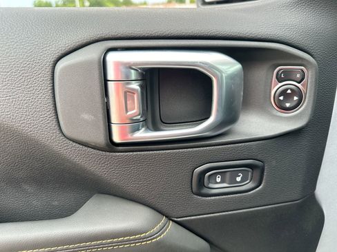 Used 2024 Jeep Wrangler Sahara w/ Technology Group image 13