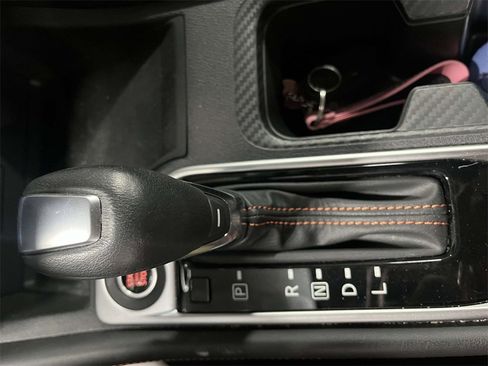 Used 2023 Nissan Sentra SR w/ SR Premium Package image 21