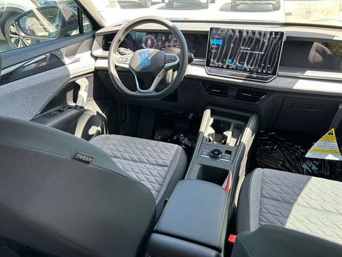 New 2026 Volkswagen Tiguan S FWD image 9