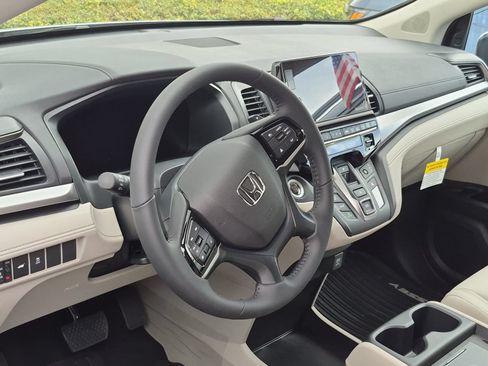 New 2026 Honda Odyssey EX-L image 2