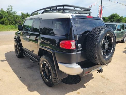 Used 2007 Toyota FJ Cruiser 2WD image 4