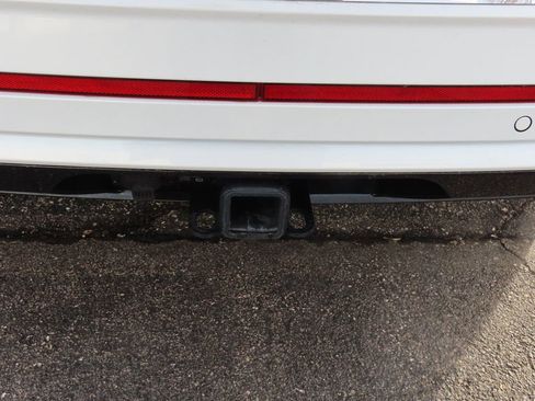 Certified 2024 Volkswagen Atlas SEL Premium R-Line image 23