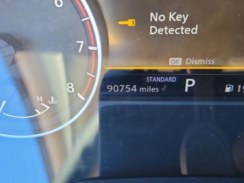 Used 2022 Nissan Rogue SV image 27