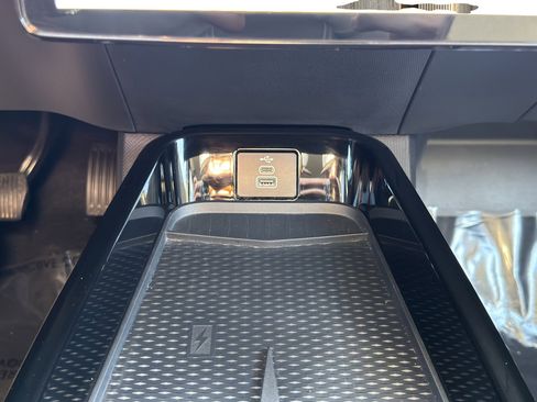 Used 2025 Ford Mustang Mach-E Premium image 73