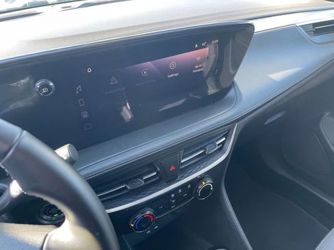 Used 2025 Buick Encore GX Preferred image 18