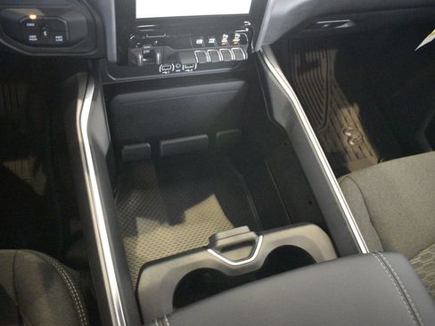 New 2026 RAM 2500 Big Horn AWD/4WD image 40