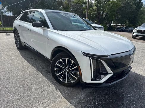 Used 2024 Cadillac Lyriq Sport RWD image 5