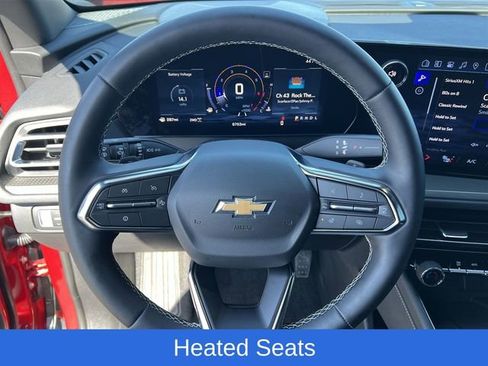 Certified 2026 Chevrolet Traverse LT w/ Driver Confidence Package image 15