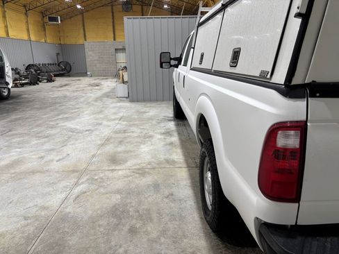 Used 2015 Ford F250 XL w/ Power Equipment Group image 9