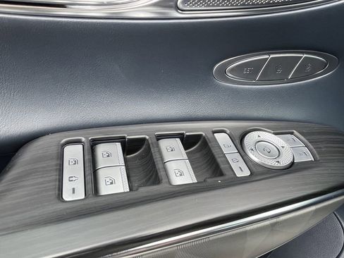 Used 2023 Genesis GV70 3.5T Sport w/ Sport Advanced Package image 17