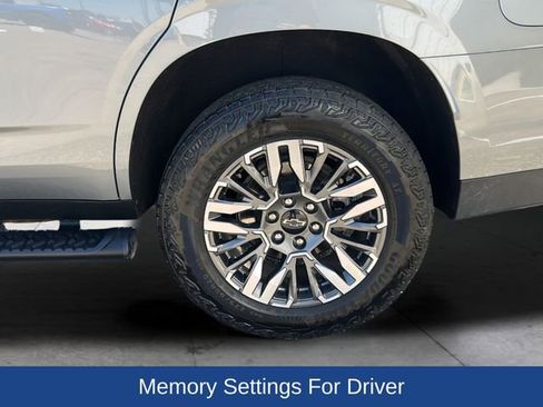 Used 2025 Chevrolet Tahoe Z71 AWD/4WD image 30