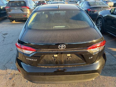 Used 2025 Toyota Corolla LE image 5