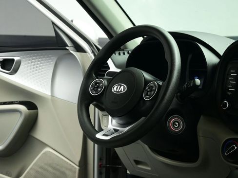 Used 2020 Kia Soul LX image 33