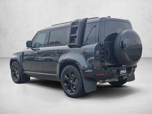 Used 2023 Land Rover Defender 110 X-Dynamic SE image 8